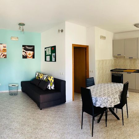 Apartman Karmen โตรกีร์ ภายนอก รูปภาพ