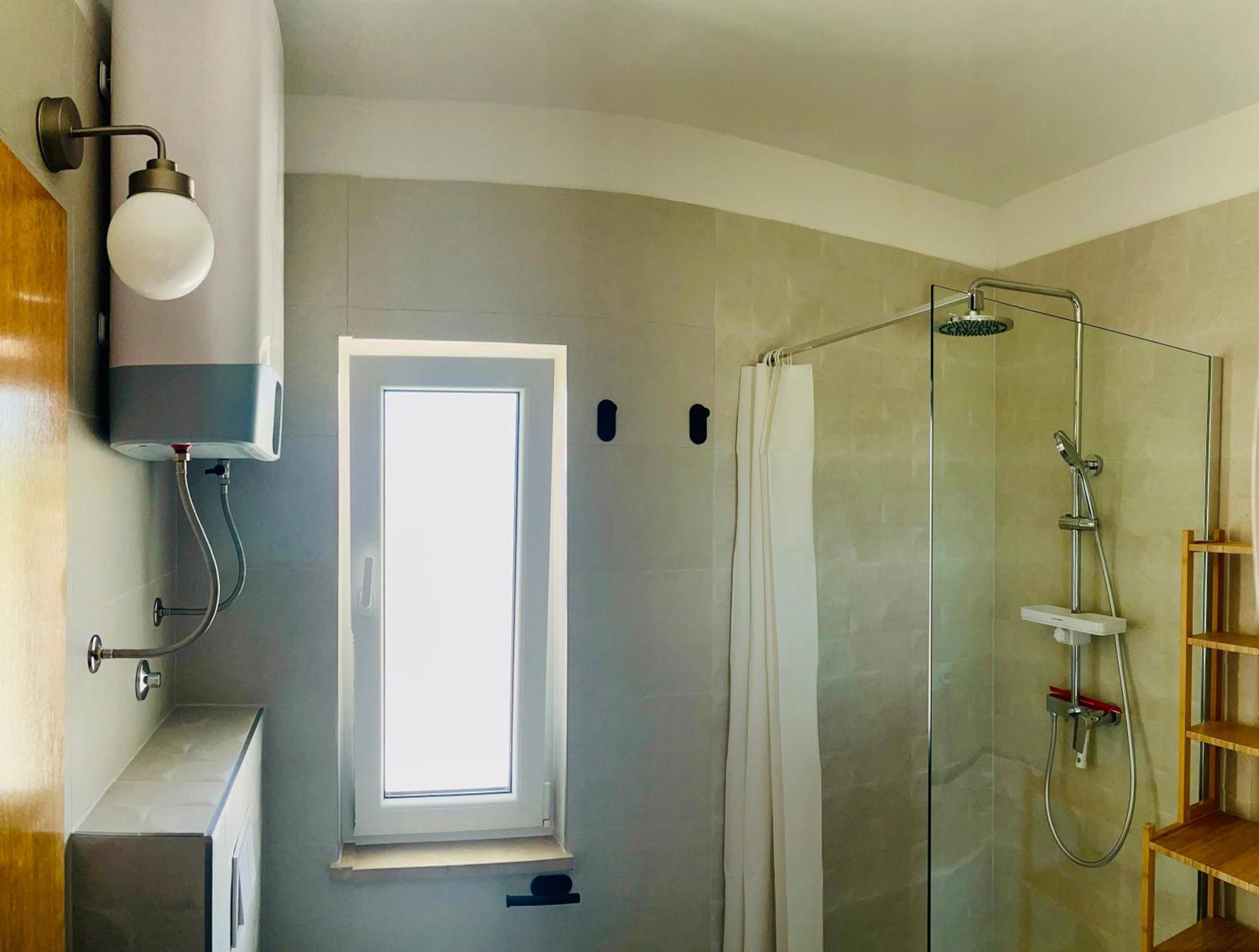 Apartman Karmen โตรกีร์ ภายนอก รูปภาพ